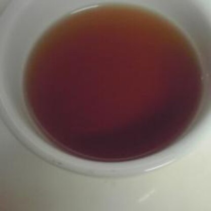 いつも甘い紅茶が多いので　ソルトティーは新鮮な味でした、ごちそうさまです♪